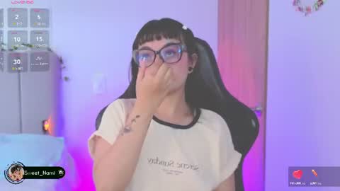 Snapshot of amy_lit chatting on 07/22/26, 08:00 Hello I am Allison Welcome to my room and let is have a good time together whith me online show from 07/22/26, 08:00