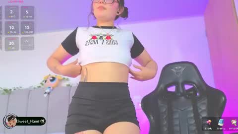 Snapshot of amy_lit chatting on 07/23/26, 09:57 Hello I am Allison Welcome to my room and let is have a good time together whith me online show from 07/23/26, 09:57
