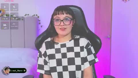 Snapshot of amy_lit chatting on 07/24/26, 09:02 Hello I am Allison Welcome to my room and let is have a good time together whith me online show from 07/24/26, 09:02