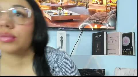 Emy Noa  online show from 04/16/26, 12:33