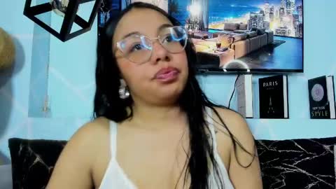 Emy Noa  online show from 04/29/26, 01:53