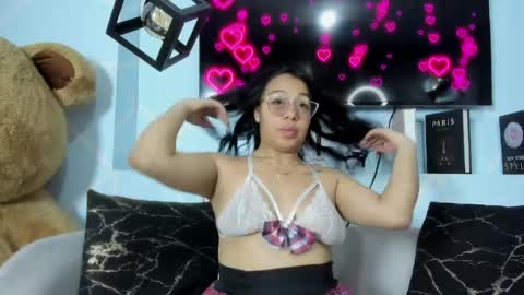 Emy Noa  online show from 05/02/26, 12:48