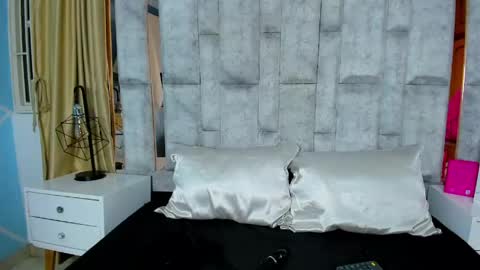 Emy Noa  online show from 06/05/26, 04:19