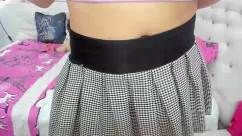 Snapshot of amy_queents chatting on 10/07/25, 06:43 Amy Caroland online show from 10/07/25, 06:43