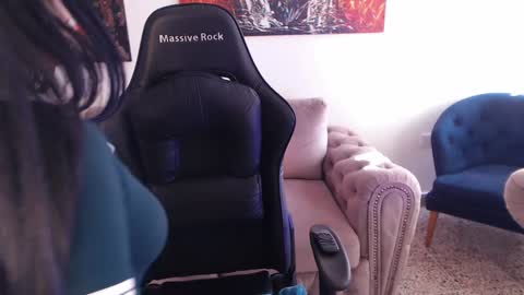 Mia Cristancho online show from 02/08/25, 09:36