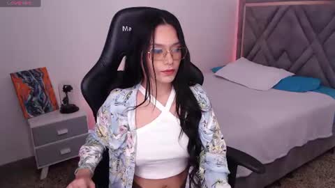Snapshot of amy_stiward chatting on 07/26/26, 03:52 Mia Cristancho online show from 07/26/26, 03:52