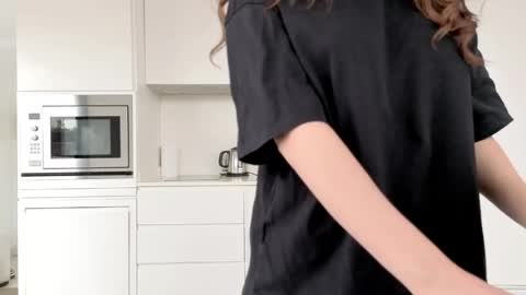 girl next door named Amy online show from 04/21/26, 02:23