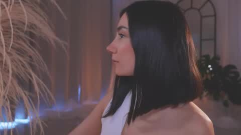 Amy Armstrong online show from 11/11/25, 08:53