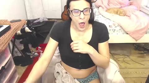 Snapshot of amyattack chatting on 02/02/25, 11:51 Trashely Gimpson online show from 02/02/25, 11:51