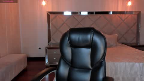 Snapshot of amydavis_ chatting on 12/15/24, 05:31 Amy online show from 12/15/24, 05:31