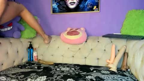 Amy Kamila online show from 10/23/25, 02:00