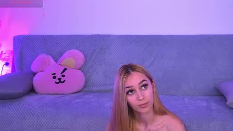 amykentt online show from 04/19/26, 02:38