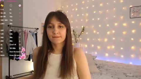 Amelia online show from 03/07/25, 12:23