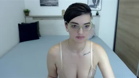 Hi there guys  My pleasure in your hands  pvt is open online show from 07/03/26, 02:01