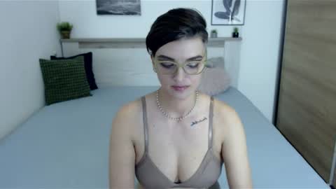 Hi there guys  My pleasure in your hands  pvt is open online show from 07/08/26, 07:18