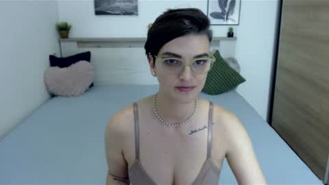 Hi there guys  My pleasure in your hands  pvt is open online show from 07/10/26, 07:05