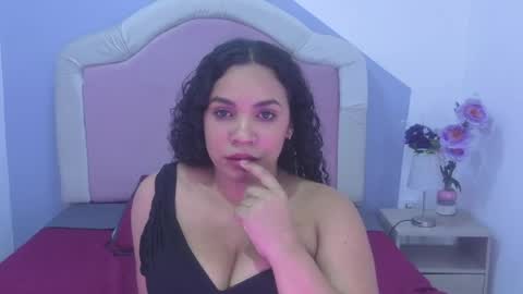 Snapshot of amymartiin chatting on 05/22/26, 04:52 amy online show from 05/22/26, 04:52