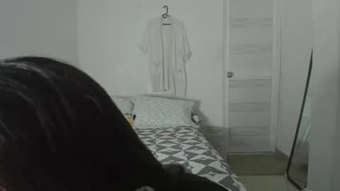 Amy online show from 12/05/25, 06:26