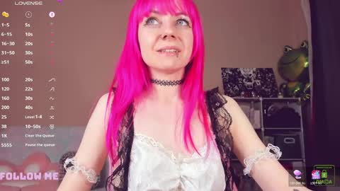 Snapshot of amyrose69 chatting on 05/07/26, 06:02 Amy Rose online show from 05/07/26, 06:02