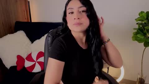 Aleja  online show from 12/16/25, 12:10