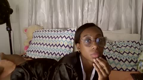 Snapshot of amyrosshot chatting on 10/03/25, 10:40 Amyross online show from 10/03/25, 10:40