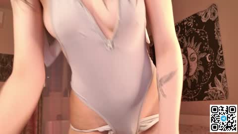 Snapshot of amyskymoon chatting on 05/28/26, 05:21 amyskymoon online show from 05/28/26, 05:21