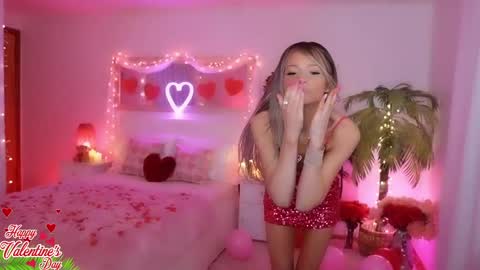 Snapshot of amyvalentine chatting on 02/14/25, 06:34  AmyValentine  online show from 02/14/25, 06:34