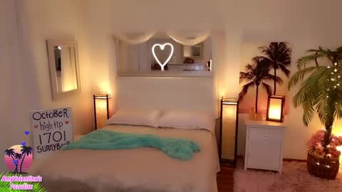 Snapshot of amyvalentine chatting on 10/15/25, 05:51  AmyValentine  online show from 10/15/25, 05:51