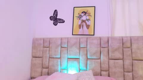 amyvegaa_ online show from 11/23/25, 04:18