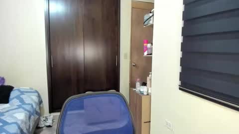 amy online show from 12/19/25, 07:10