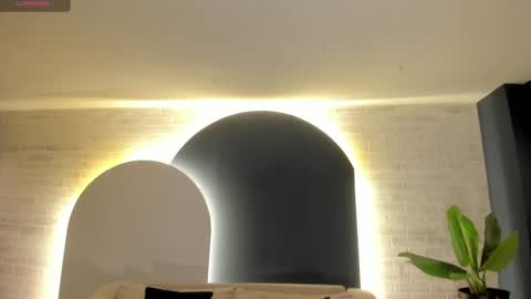 AMY WALKER online show from 02/06/25, 02:26