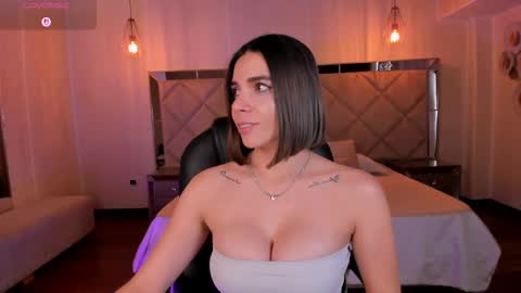 AMY WALKER online show from 03/04/25, 04:09