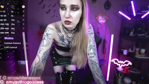 Snapshot of amywhitenessxx chatting on 05/22/26, 11:16 Amy switch Goddess divine Mistress online show from 05/22/26, 11:16