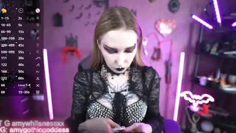 Snapshot of amywhitenessxx chatting on 05/25/26, 12:22 Amy switch Goddess divine Mistress online show from 05/25/26, 12:22