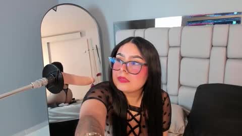 amywhitte_ online show from 12/16/25, 07:08