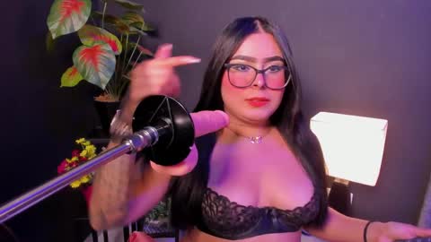 Snapshot of amywhitte_ chatting on 05/06/26, 03:46 amywhitte_ online show from 05/06/26, 03:46