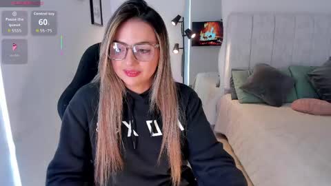 Snapshot of amywoods chatting on 05/04/26, 08:05 online show from 05/04/26, 08:05