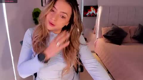 Snapshot of amywoods chatting on 06/22/26, 12:57 online show from 06/22/26, 12:57
