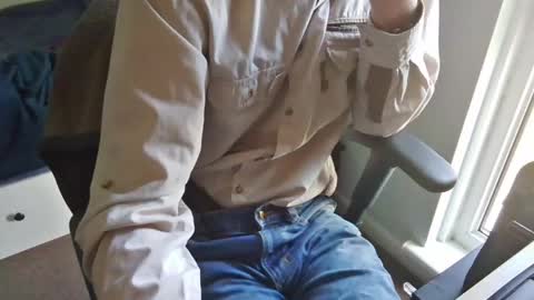 A online show from 04/24/26, 08:17