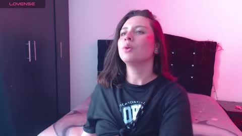 ana_arms_ online show from 02/24/26, 03:21