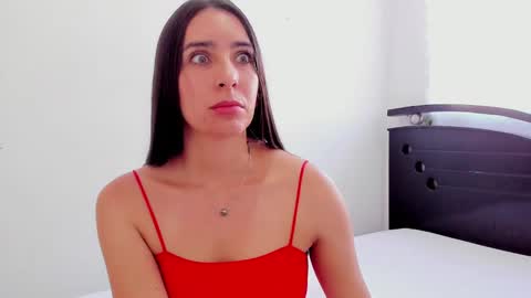 Snapshot of ana_castilo chatting on 01/30/25, 02:58 Ana  IG an castillo 1 online show from 01/30/25, 02:58