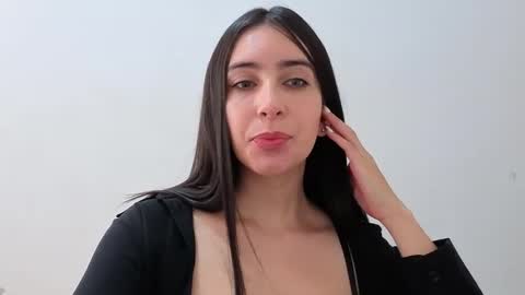 Snapshot of ana_castilo chatting on 10/19/25, 12:39 Ana  IG an castillo 1 online show from 10/19/25, 12:39