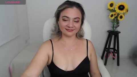  Ana  online show from 10/18/25, 11:49