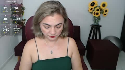Snapshot of ana_hotmilf chatting on 05/05/26, 11:46 Ana online show from 05/05/26, 11:46
