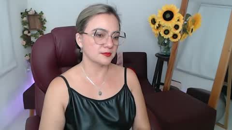 Snapshot of ana_hotmilf chatting on 06/06/26, 11:31 Ana online show from 06/06/26, 11:31