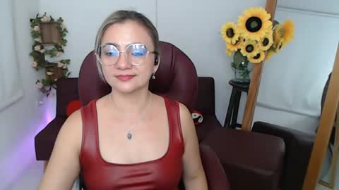 Snapshot of ana_hotmilf chatting on 06/10/26, 11:24 Ana online show from 06/10/26, 11:24