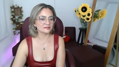 Snapshot of ana_hotmilf chatting on 07/16/26, 11:22 Ana online show from 07/16/26, 11:22