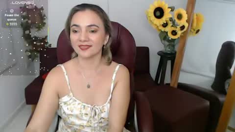 Snapshot of ana_hotmilf chatting on 08/06/26, 11:17 Ana online show from 08/06/26, 11:17