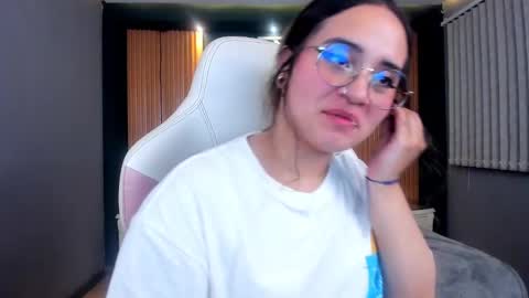 Ana online show from 02/07/25, 01:47