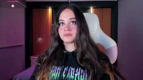 Ana online show from 09/26/25, 09:08